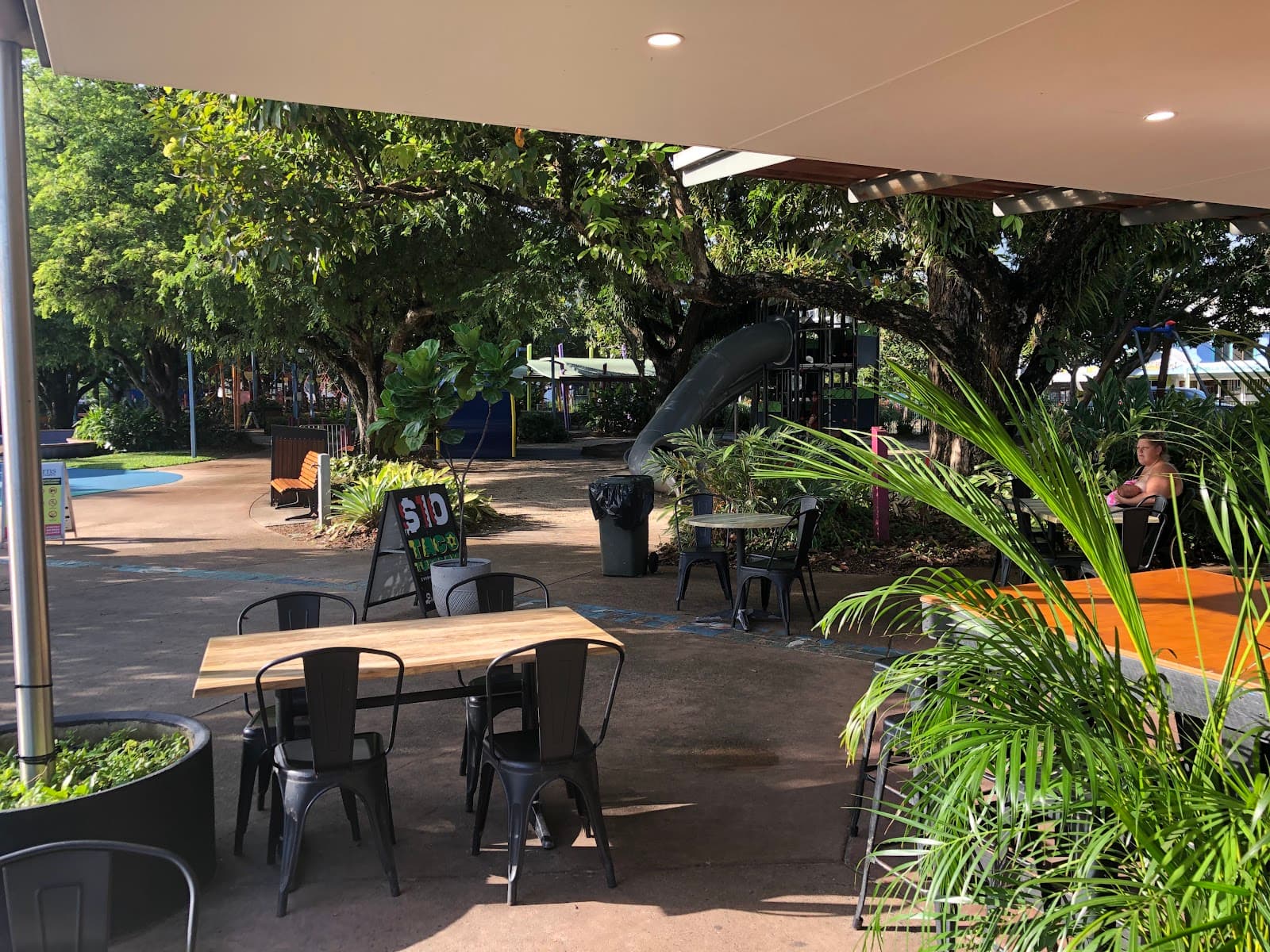 Muddy's Cafe — Port Douglas, Cairns