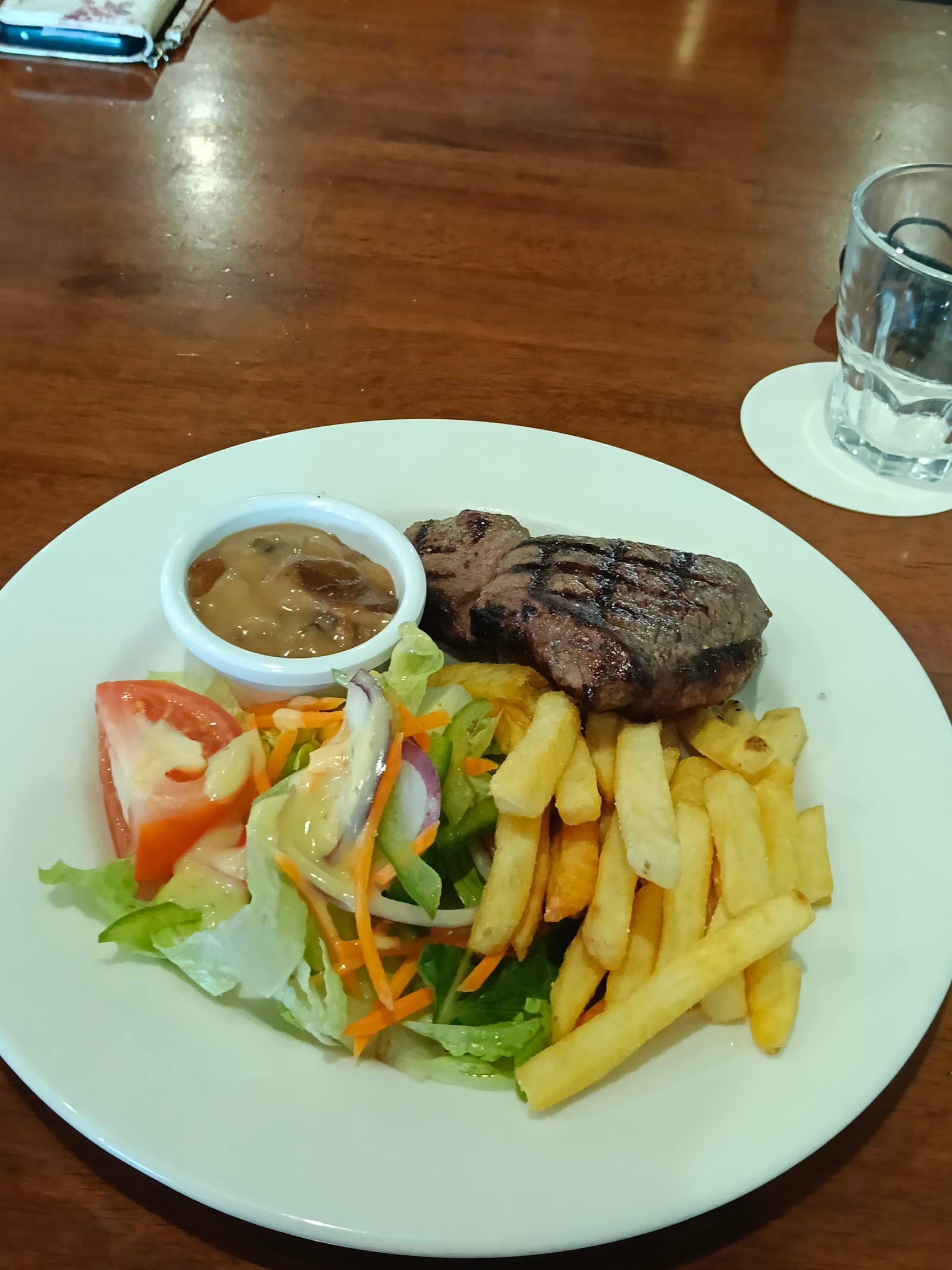 The Edge Hill Tavern — Edge Hill, Cairns