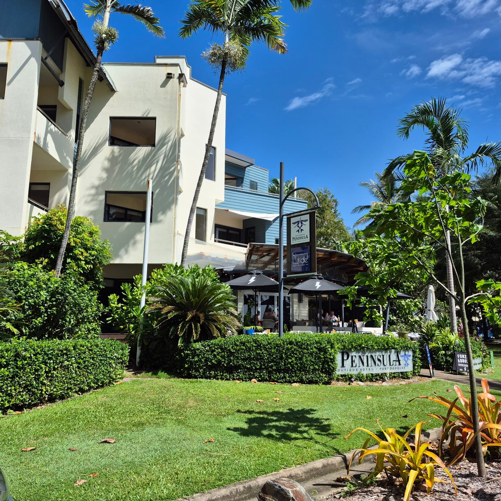 Hi Tide by the beach — Port Douglas, Cairns