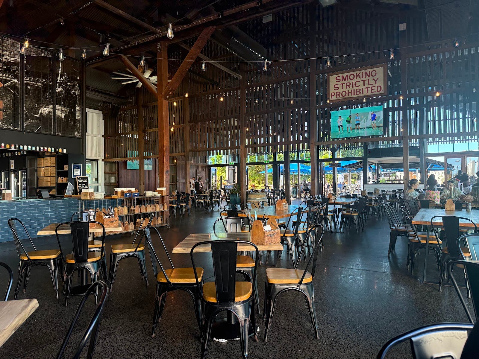 Hemingway's Brewery Tap House — Trinity Beach, Cairns