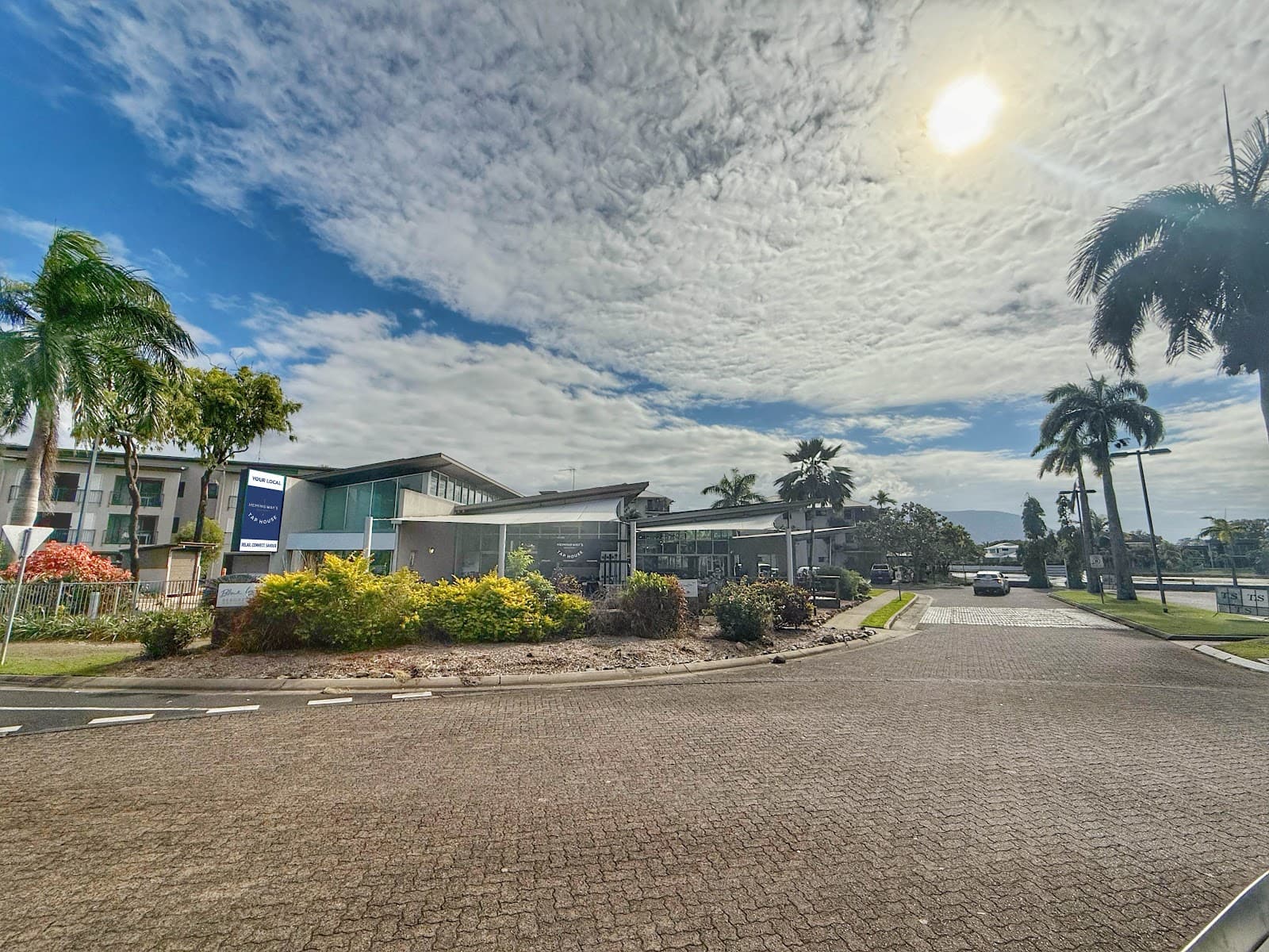 Hemingway's Brewery Tap House — Trinity Beach, Cairns