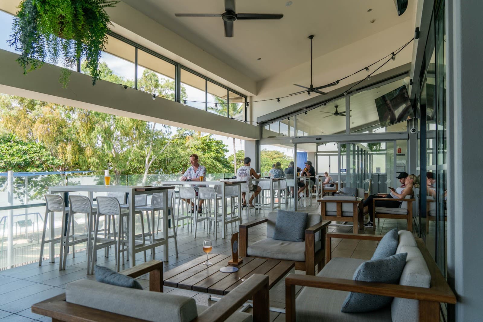 Trinity Beach Tavern — Clifton Beach, Cairns
