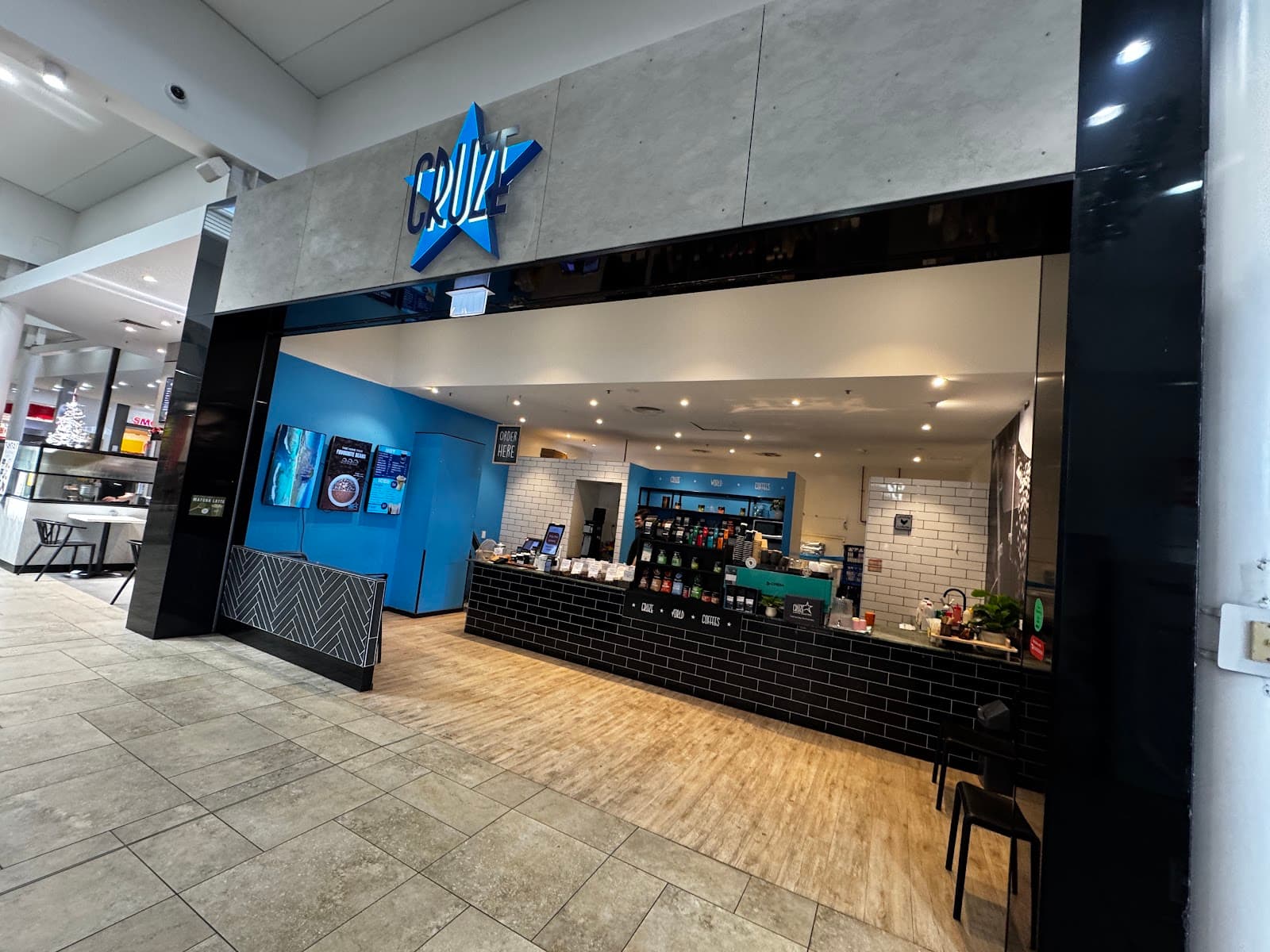 Cruze Coffee Smithfield — Smithfield, Cairns
