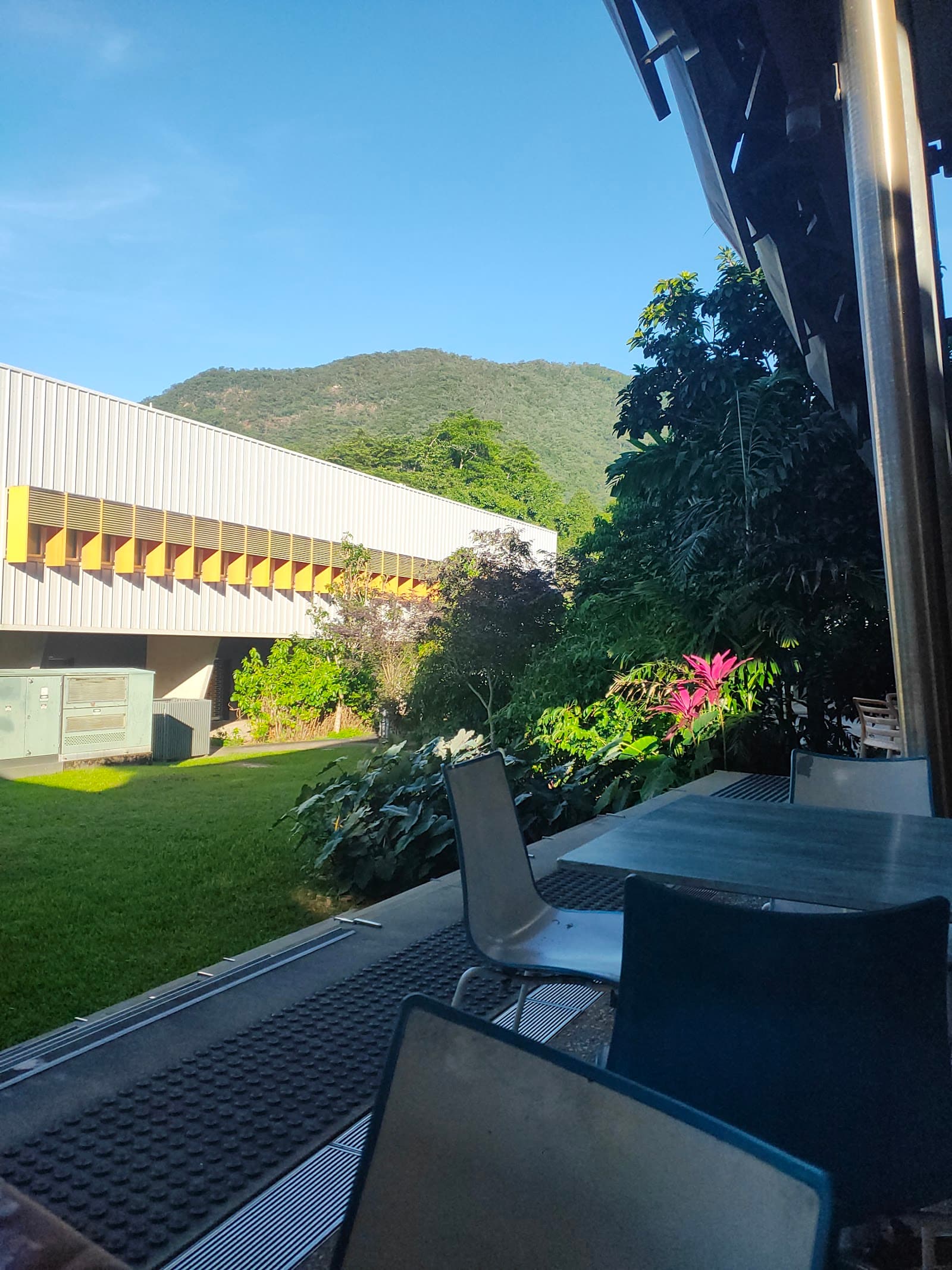 UniVibes Espresso — Smithfield, Cairns
