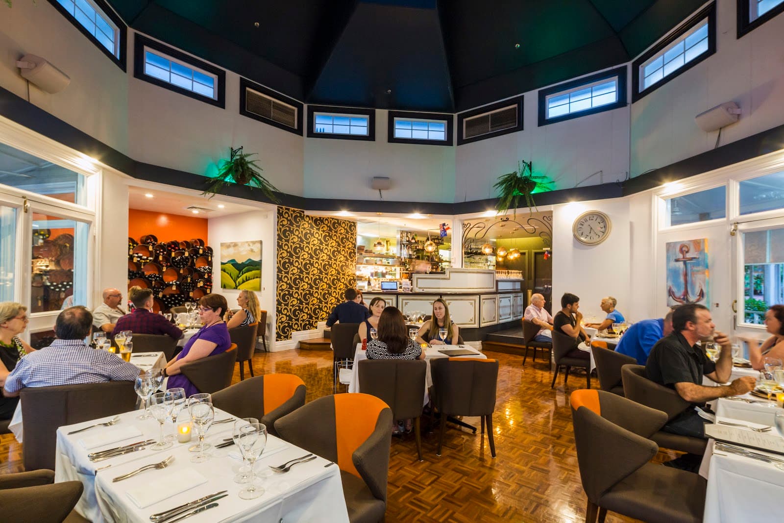 C'est Bon — Cairns City, Cairns