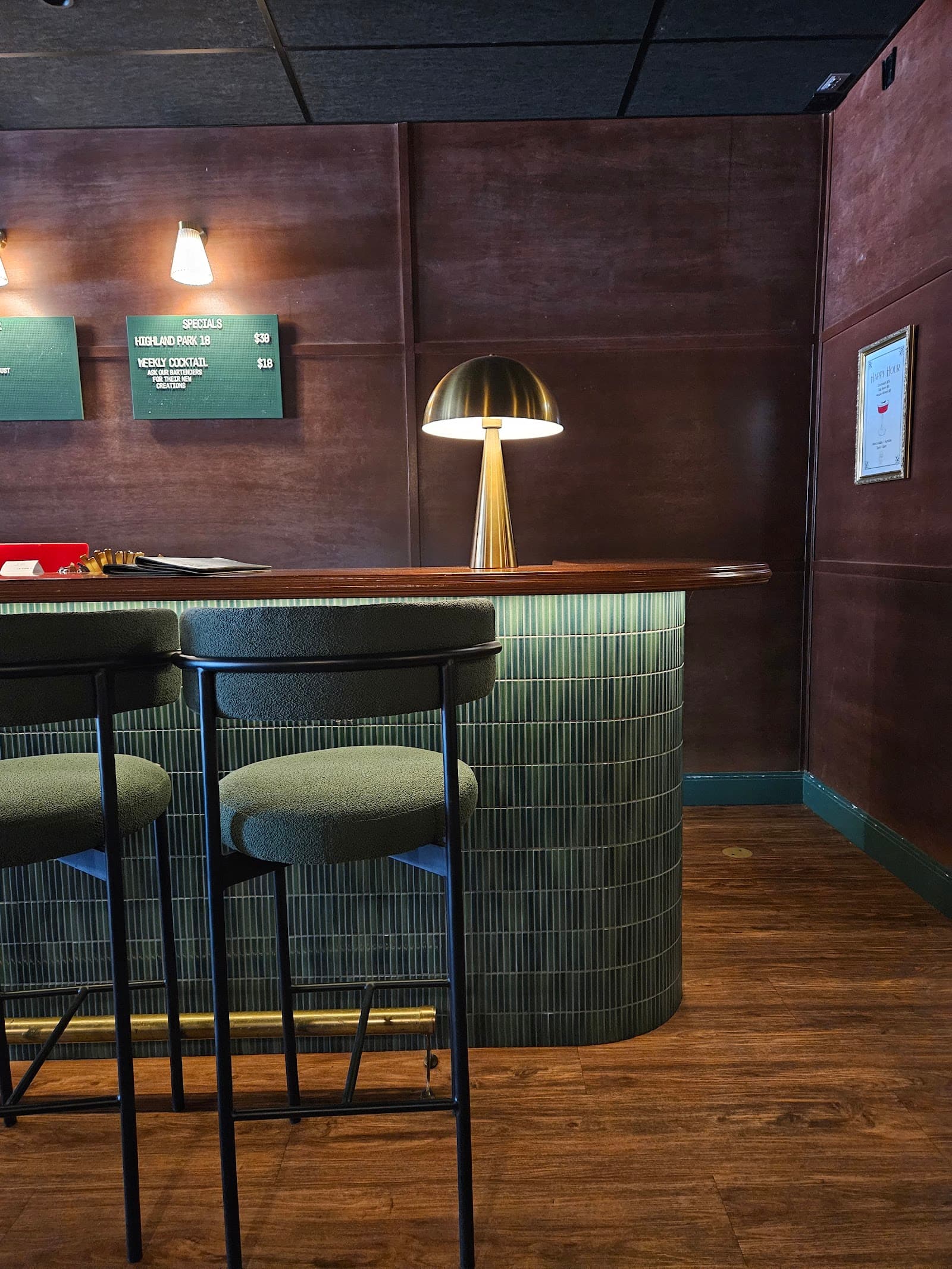 The Hound Small Bar — Edge Hill, Cairns