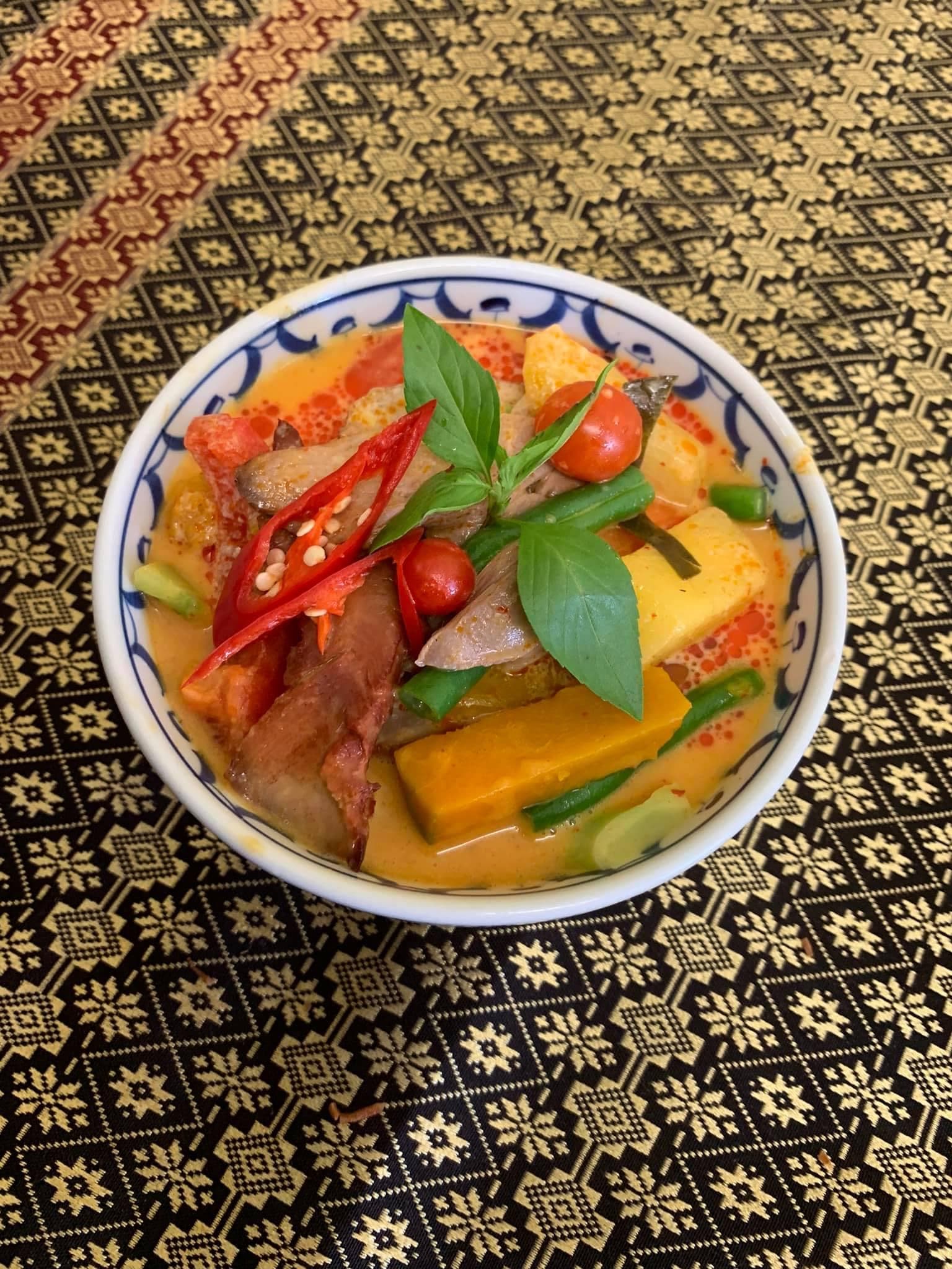 Edge Hill Thai & Laos Takeaway — Edge Hill, Cairns