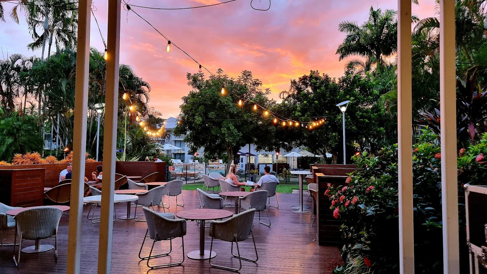 Oak & Vine Restaurant — Port Douglas, Cairns