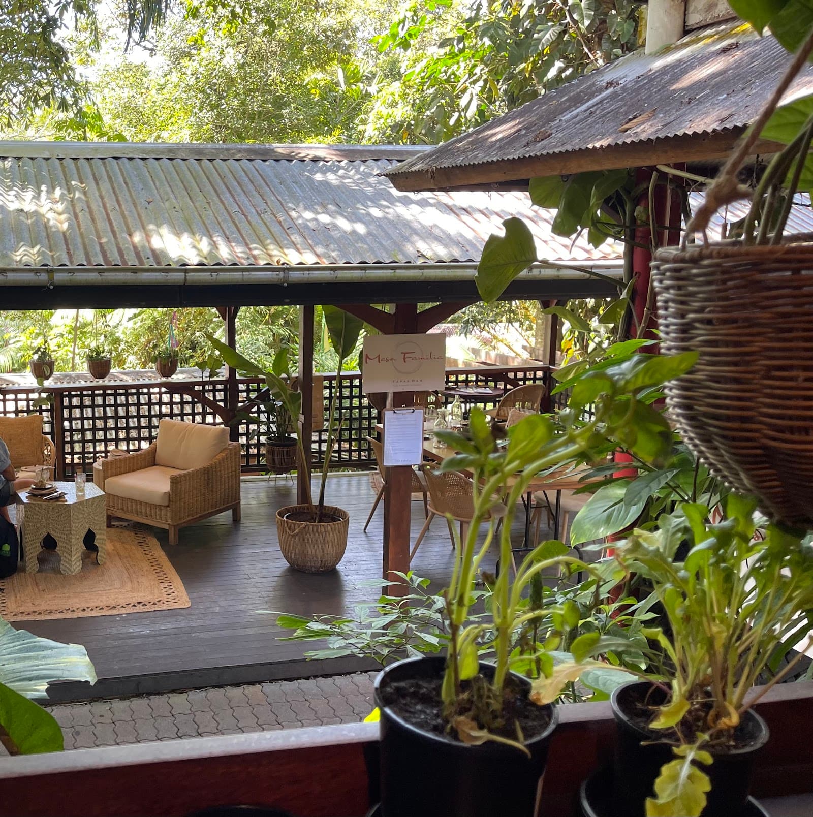Mesa Familia — Kuranda, Cairns