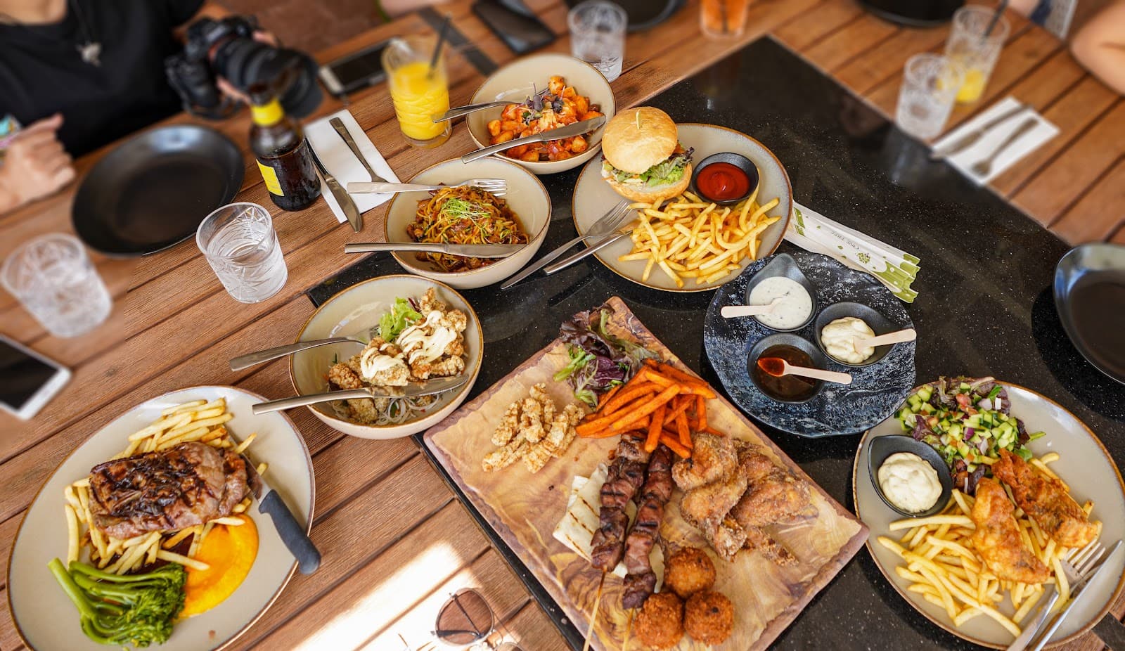 THIRSTY FLAMINGO Poolside Bar & Dining — Edge Hill, Cairns