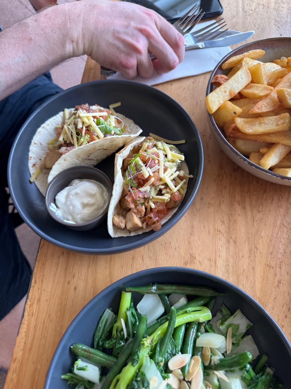 THIRSTY FLAMINGO Poolside Bar & Dining — Edge Hill, Cairns