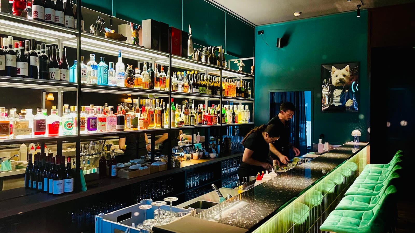 Sneaky Mick's Cocktail & Supper Lounge — Palm Cove, Cairns