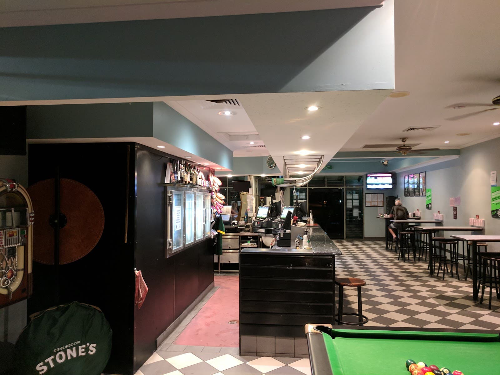 Barrier Reef Tavern — Port Douglas, Cairns