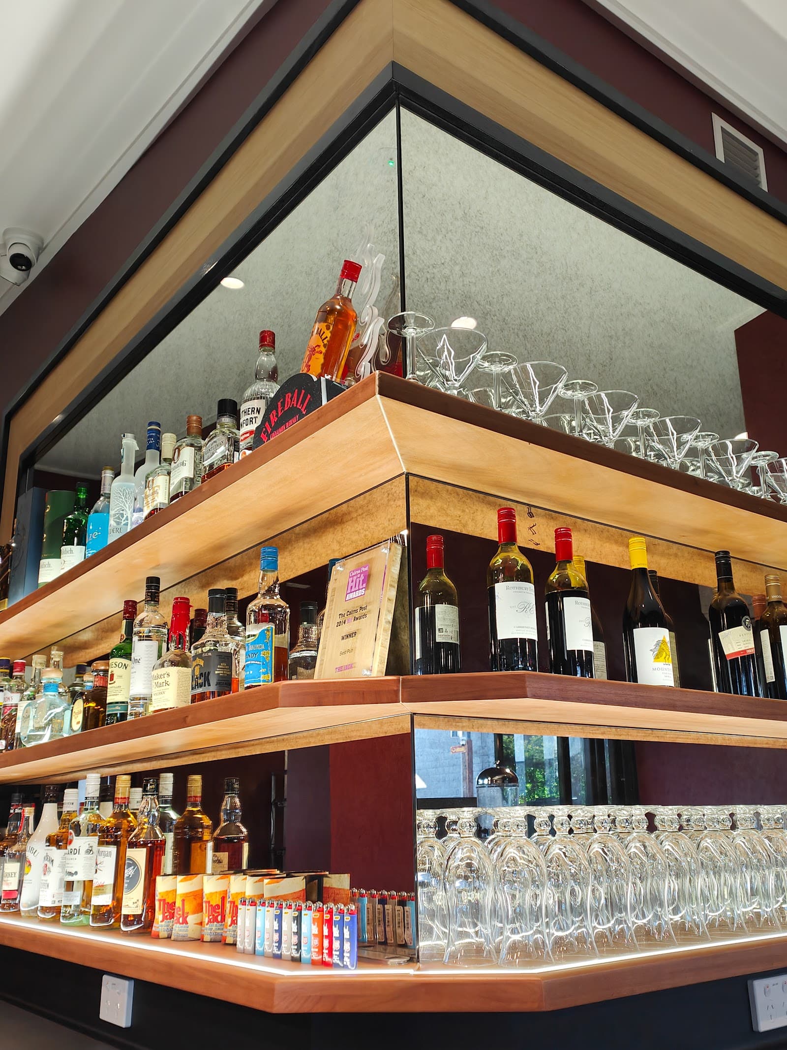 The Jack Hotel & Backpackers — Smithfield, Cairns