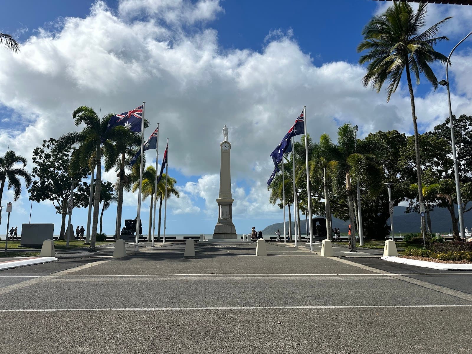 Cairns RSL Club — Cairns North, Cairns