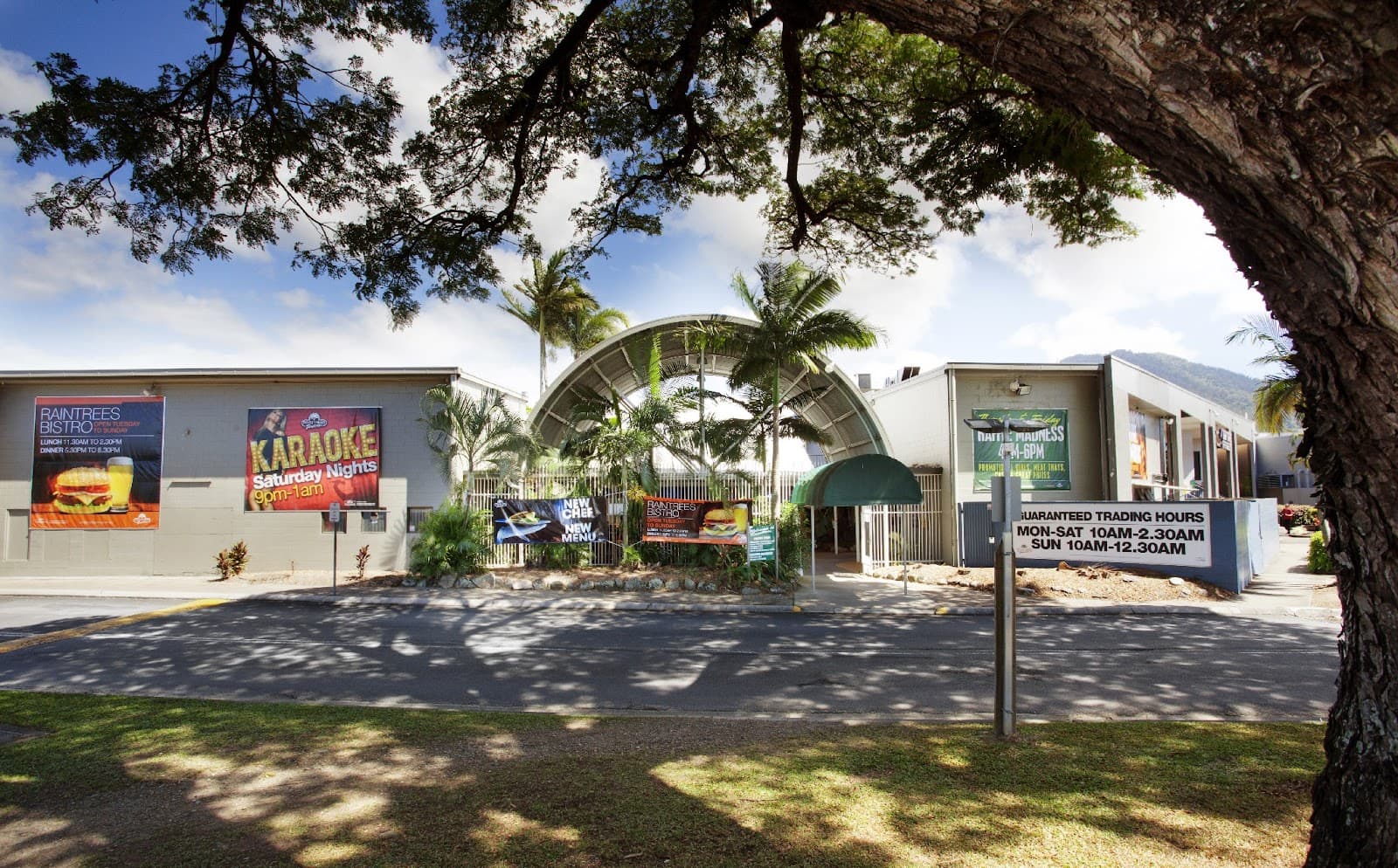 Raintrees Tavern — Smithfield, Cairns