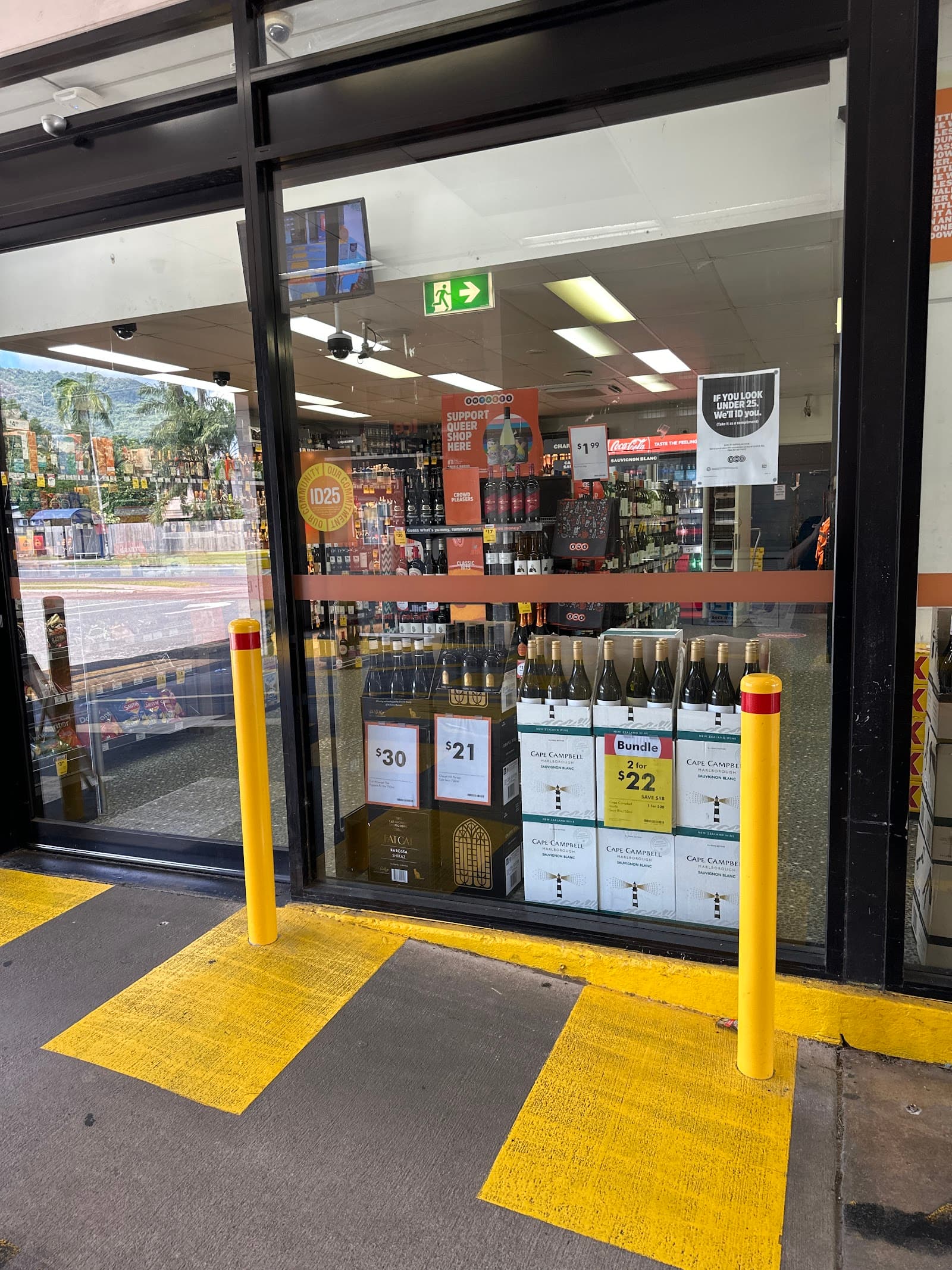 BWS Edge Hill Drive — Edge Hill, Cairns