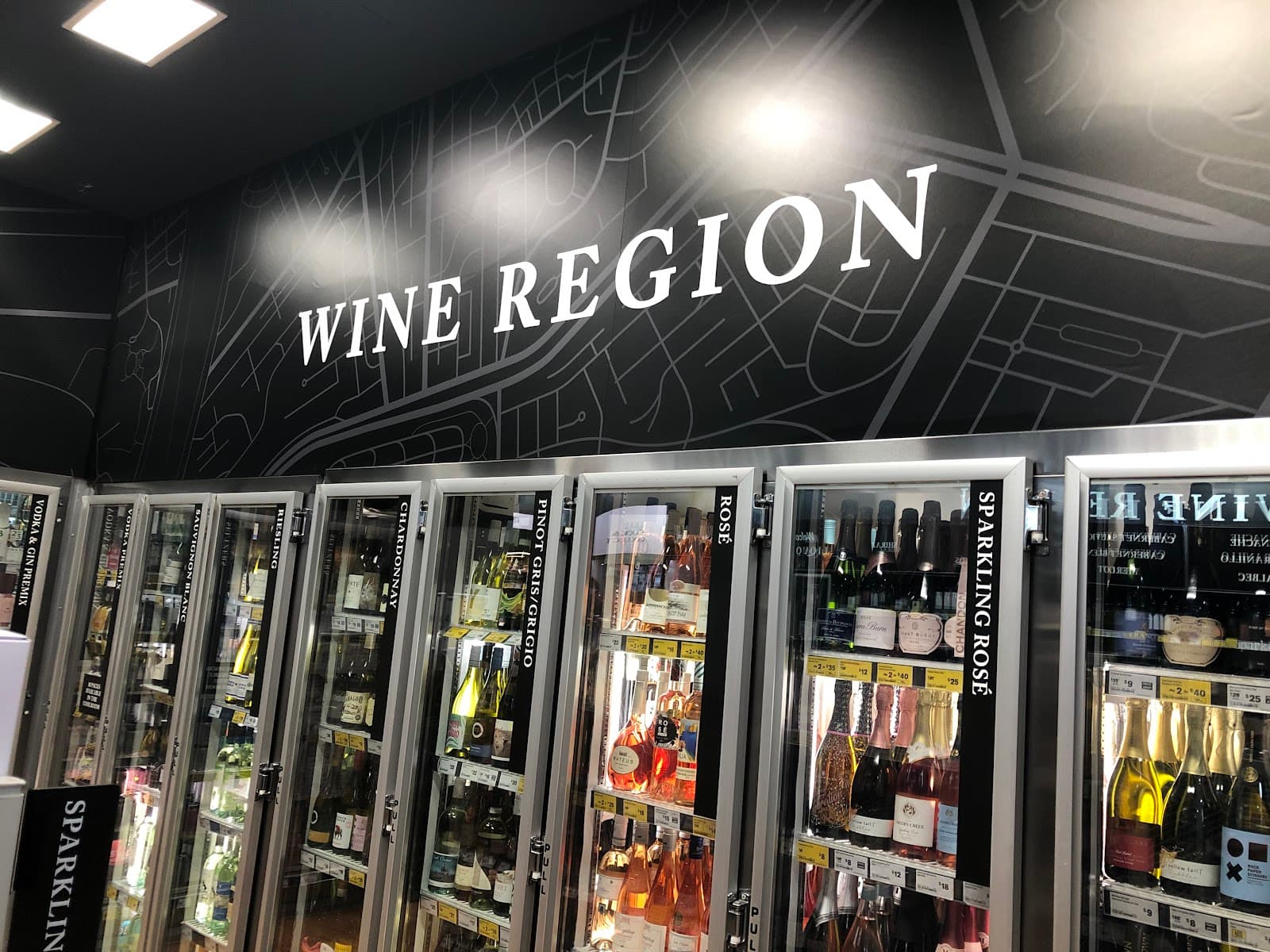 Liquorland Clifton Beach Bottleshop — Clifton Beach, Cairns