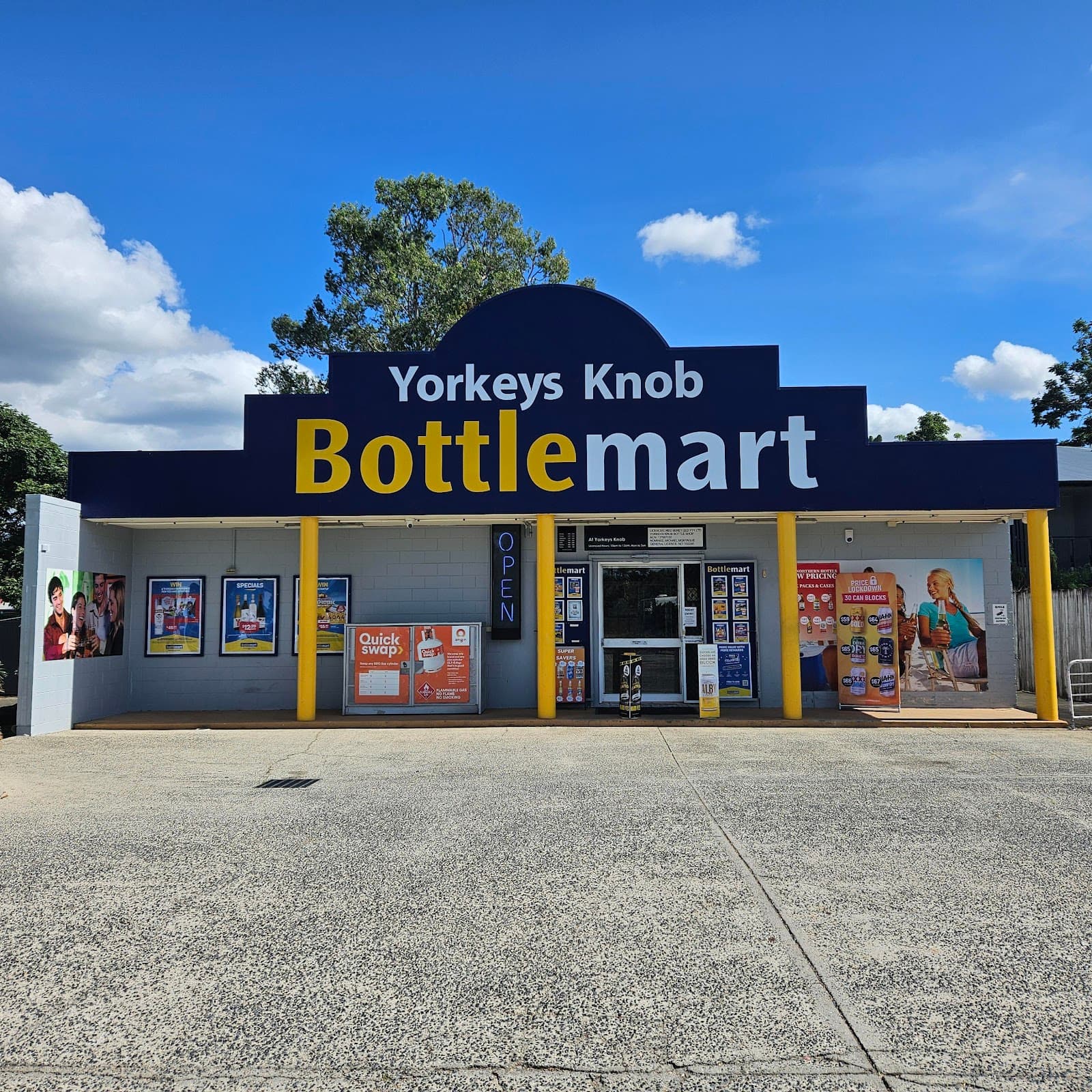 Bottlemart — Yorkeys Knob, Cairns