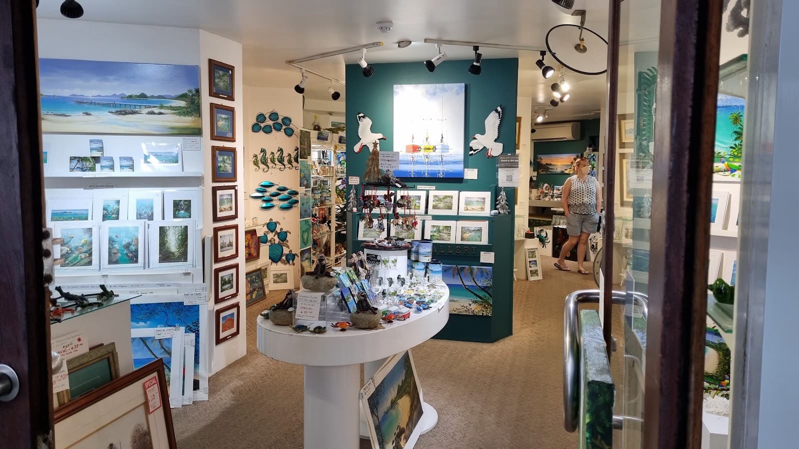 Ian Stephens Art Gallery - Palm Cove — Clifton Beach, Cairns
