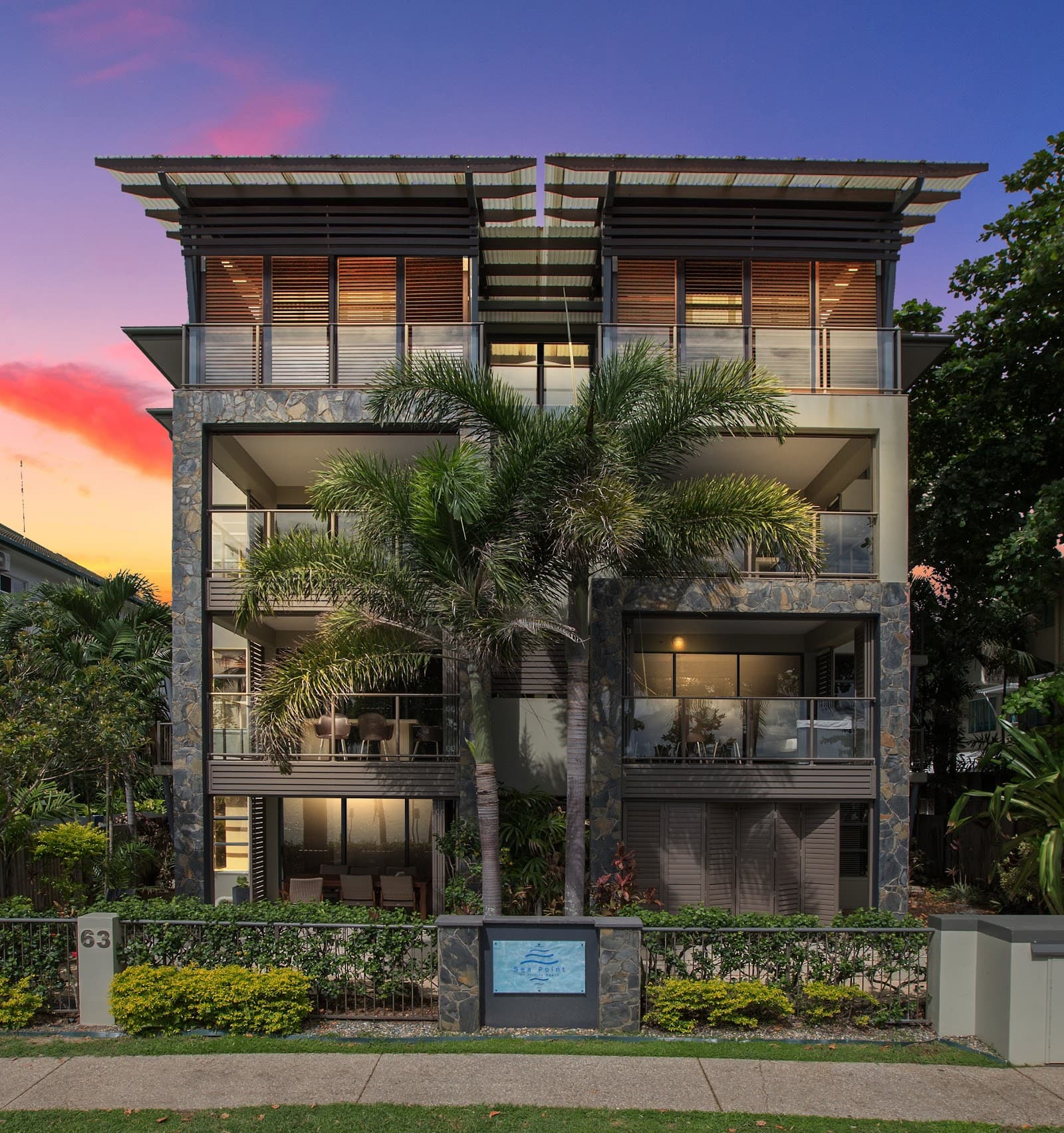 Sea Point on Trinity Beach — Trinity Beach, Cairns