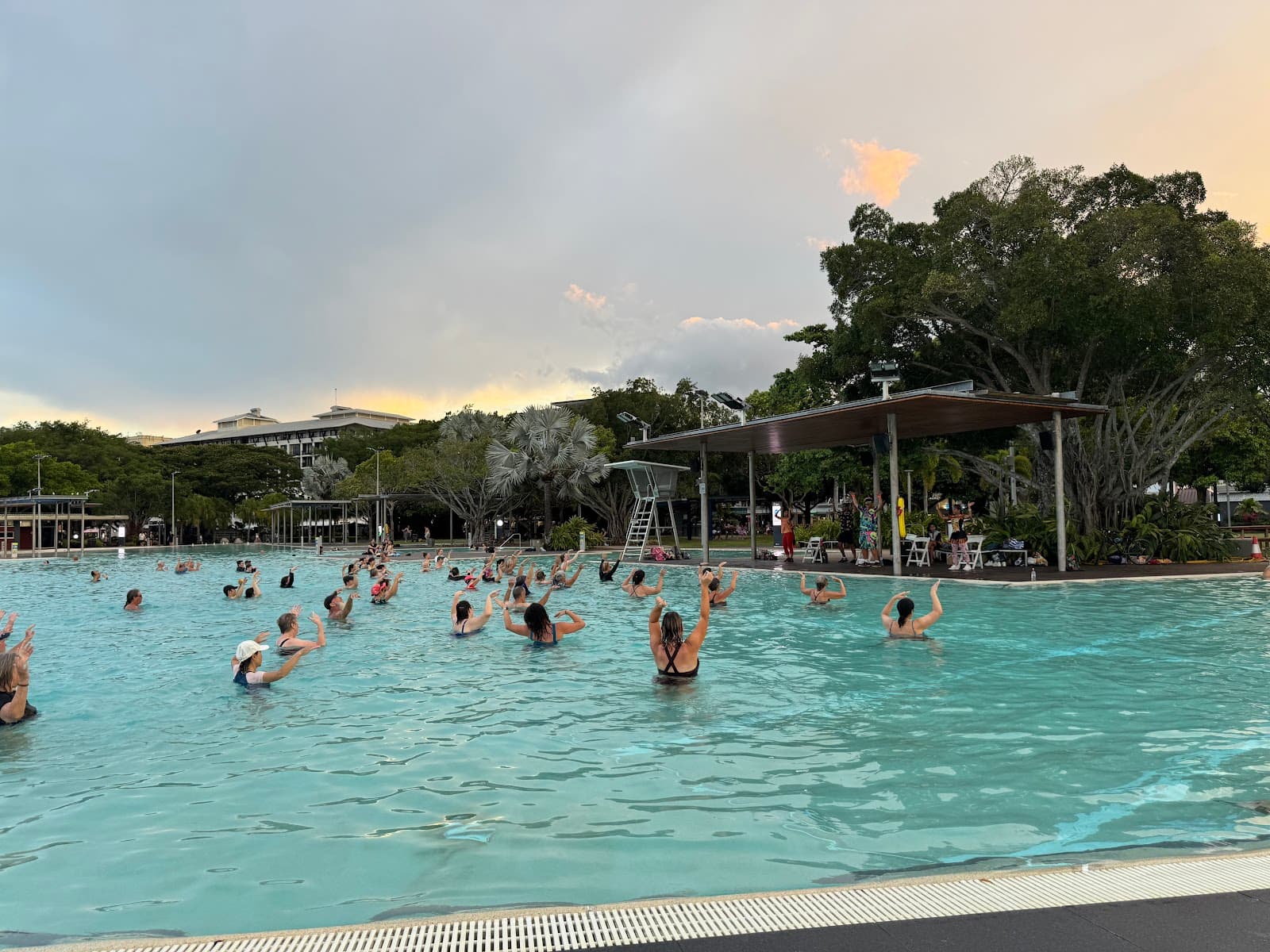 Cairns esplanade scenic walkway — Cairns North, Cairns