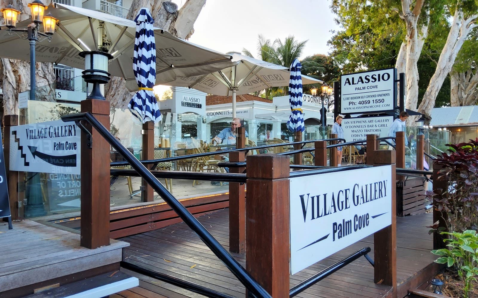 Williams Esplanade Palm Cove — Palm Cove, Cairns