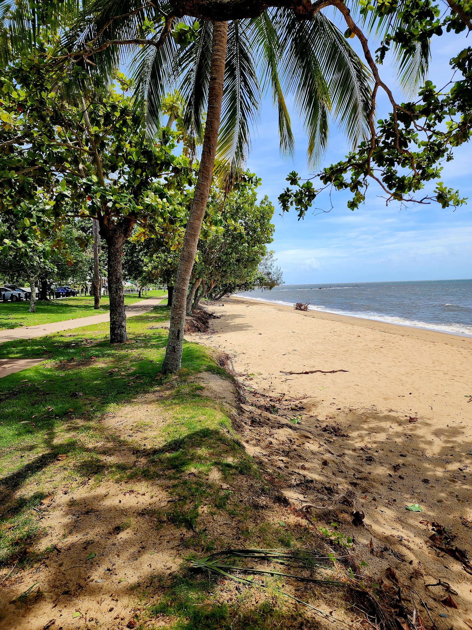 Holloways Beach — Holloways Beach, Cairns
