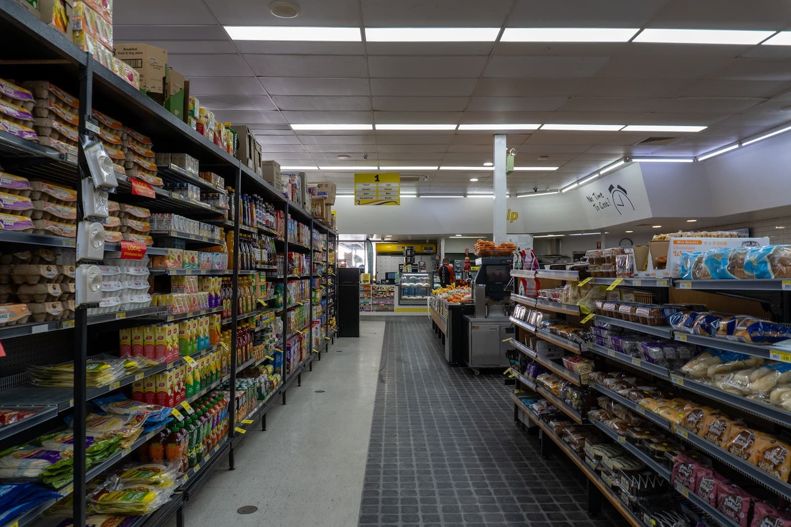 NightOwl Convenience — Trinity Beach, Cairns