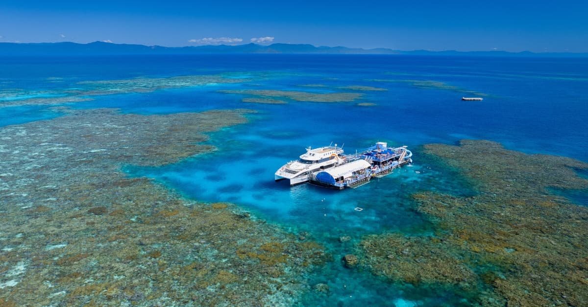 Sunlover Reef Cruises — Holloways Beach, Cairns