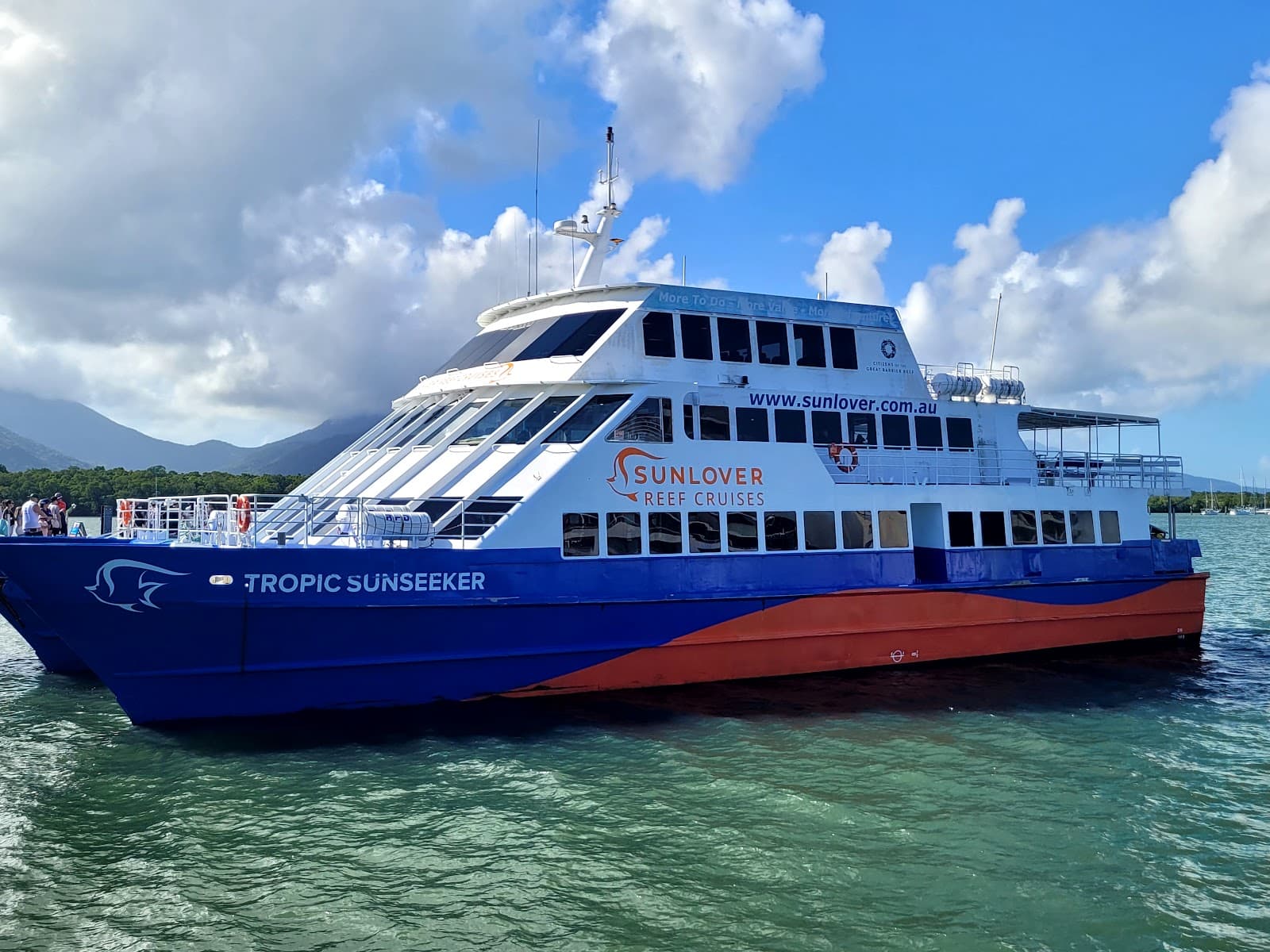 Sunlover Reef Cruises — Holloways Beach, Cairns