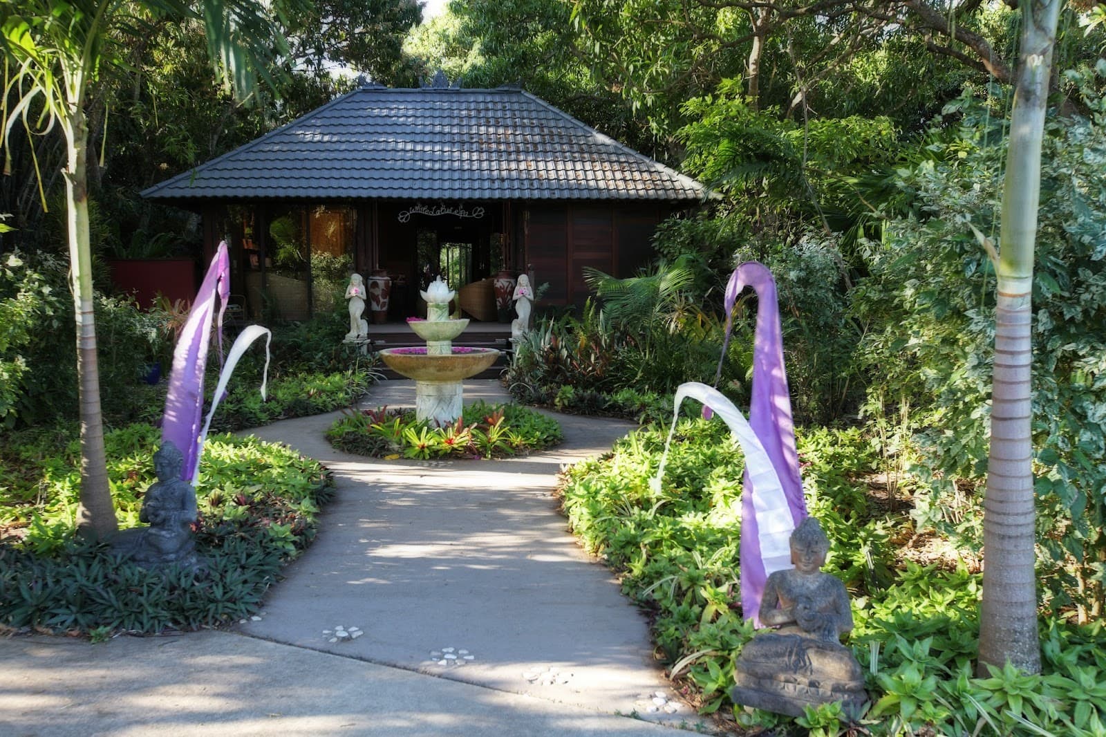 White Lotus Tropical Day Spa — Kuranda, Cairns