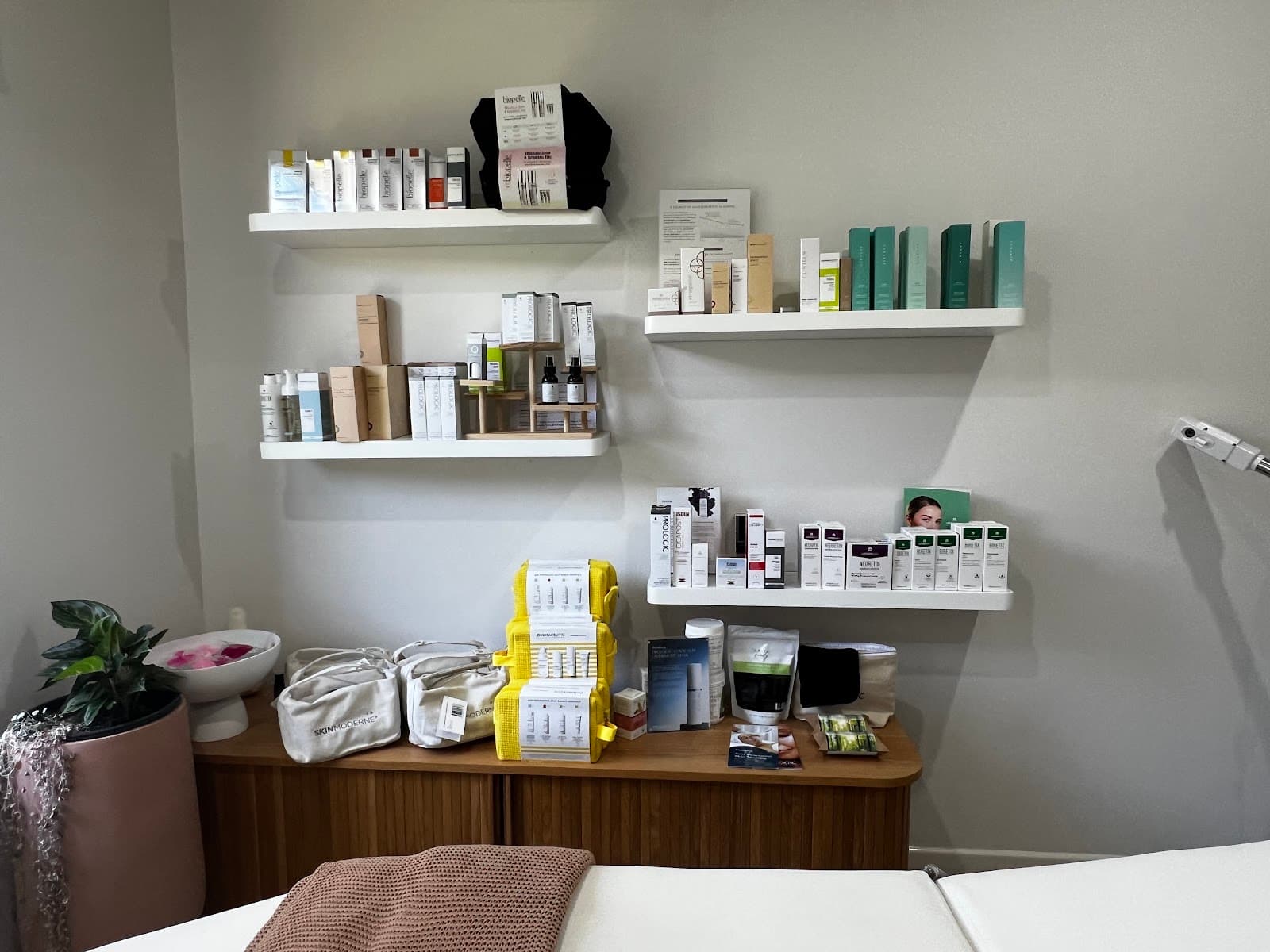healthy skin lab — Trinity Beach, Cairns