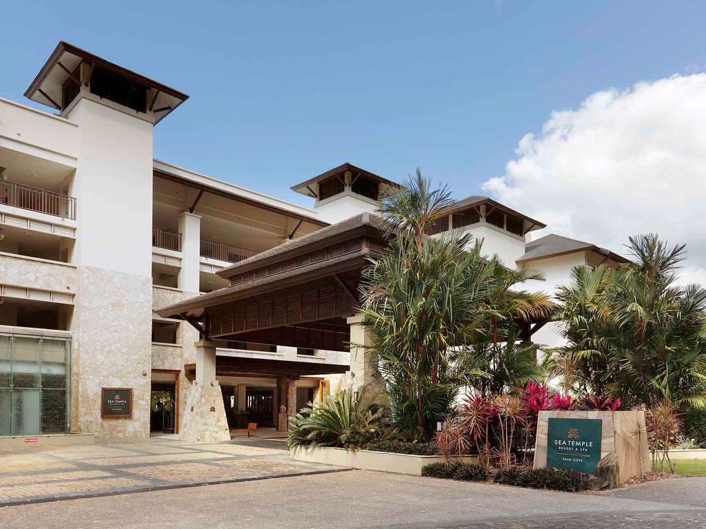 Pullman Palm Cove Sea Temple Resort and Spa — Clifton Beach, Cairns