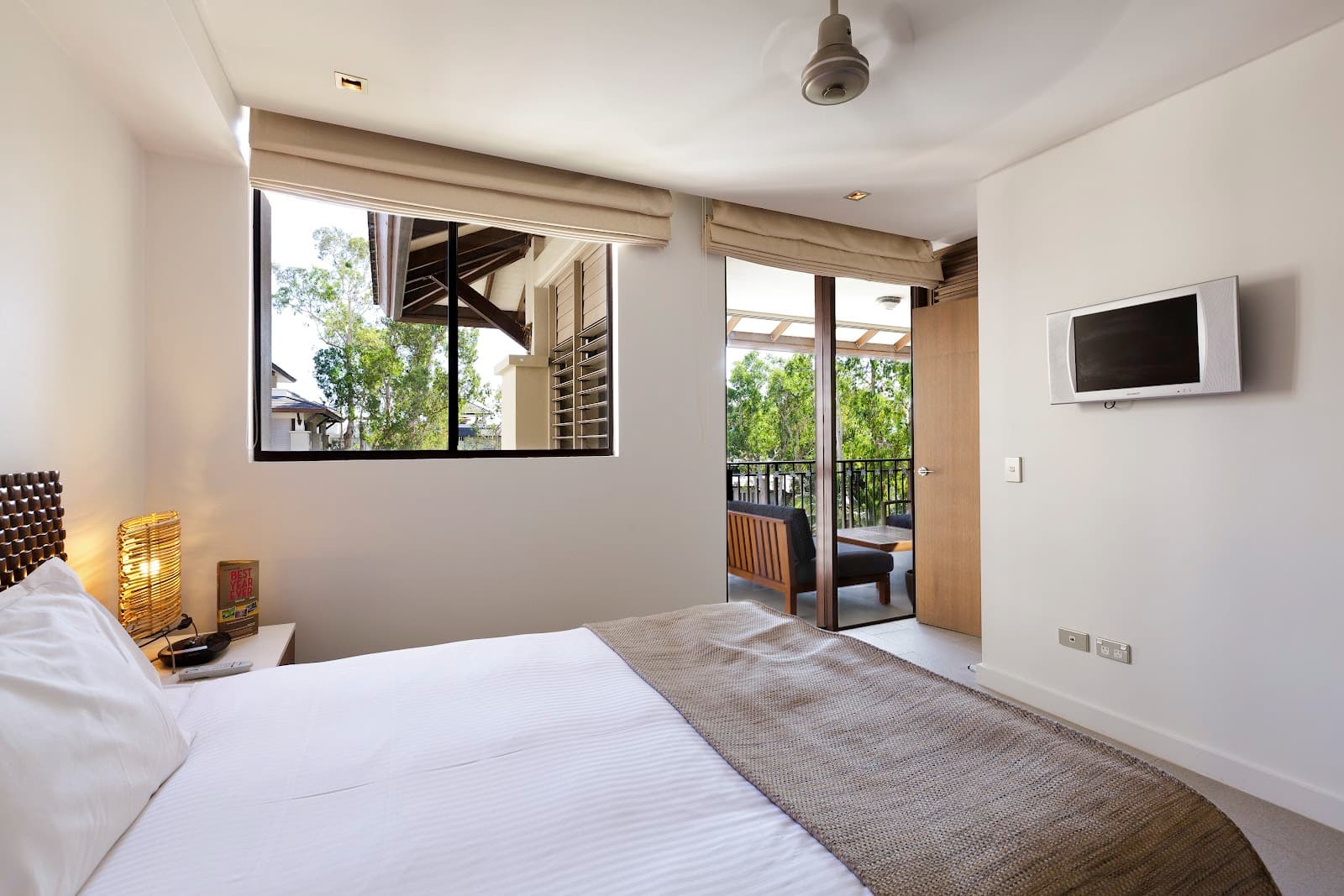 Pullman Palm Cove Sea Temple Resort and Spa — Clifton Beach, Cairns