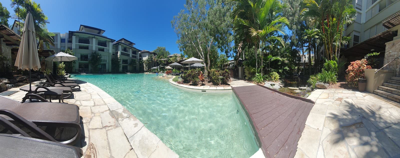 Pullman Palm Cove Sea Temple Resort and Spa — Clifton Beach, Cairns