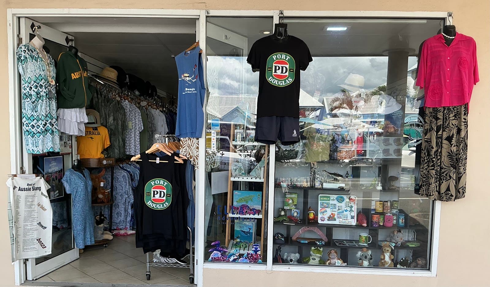 Port Douglas Select Store & Australiana — Port Douglas, Cairns