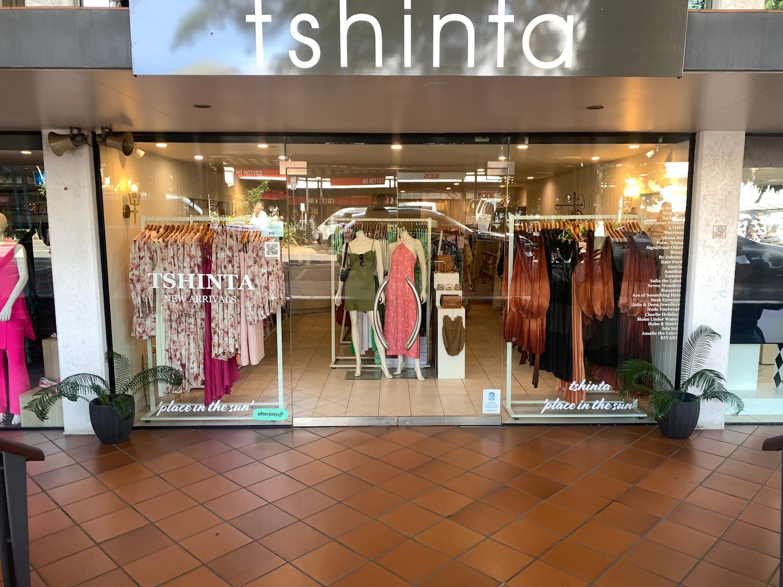 Tshinta — Port Douglas, Cairns