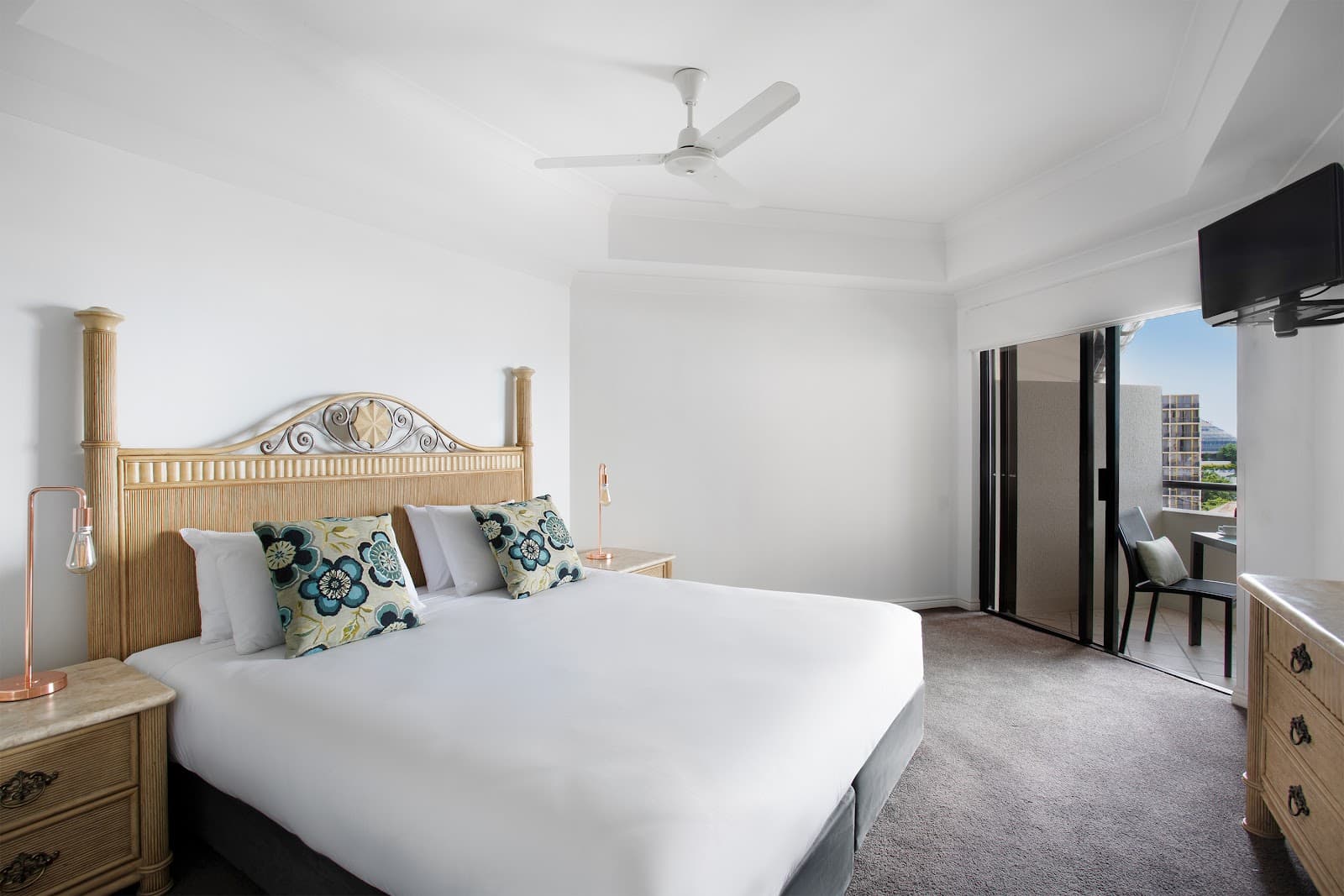 Mantra Esplanade Cairns — Cairns City, Cairns