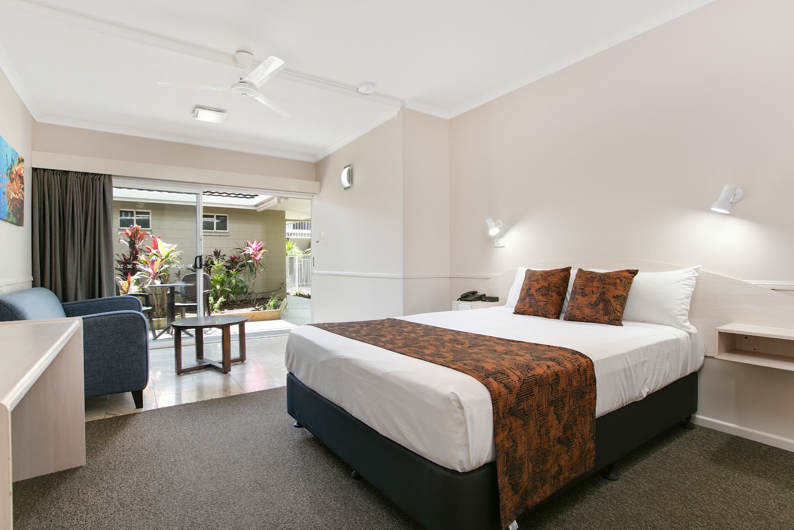 Comfort Inn Cairns City — Cairns City, Cairns