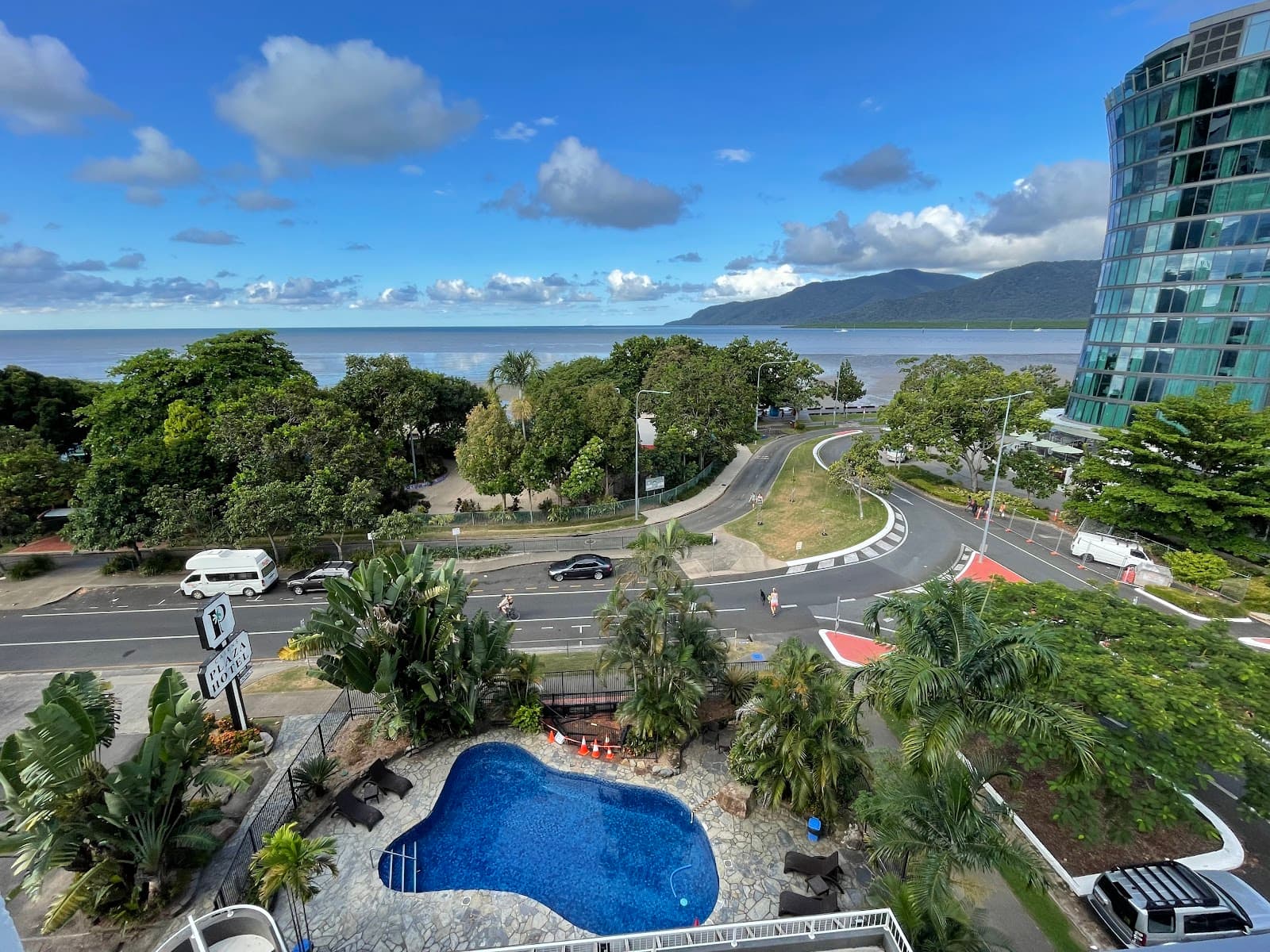 Cairns Plaza Hotel — Cairns North, Cairns