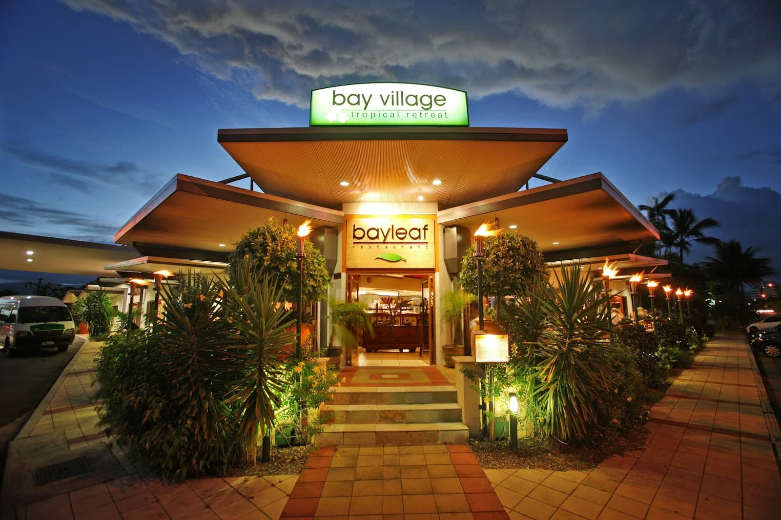 Bay Village Tropical Retreat — Holloways Beach, Cairns