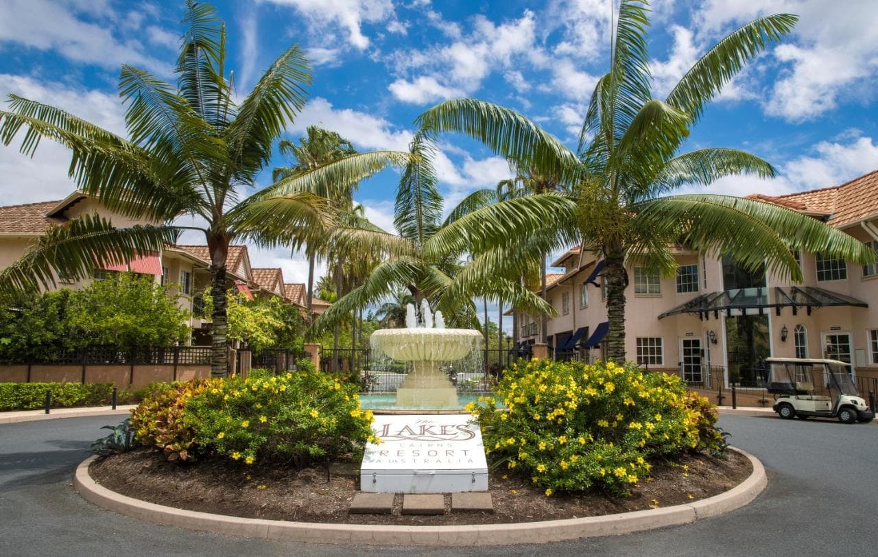 Lakes Cairns Resort — Holloways Beach, Cairns