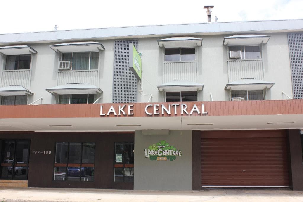 Lake Central Cairns — Cairns North, Cairns