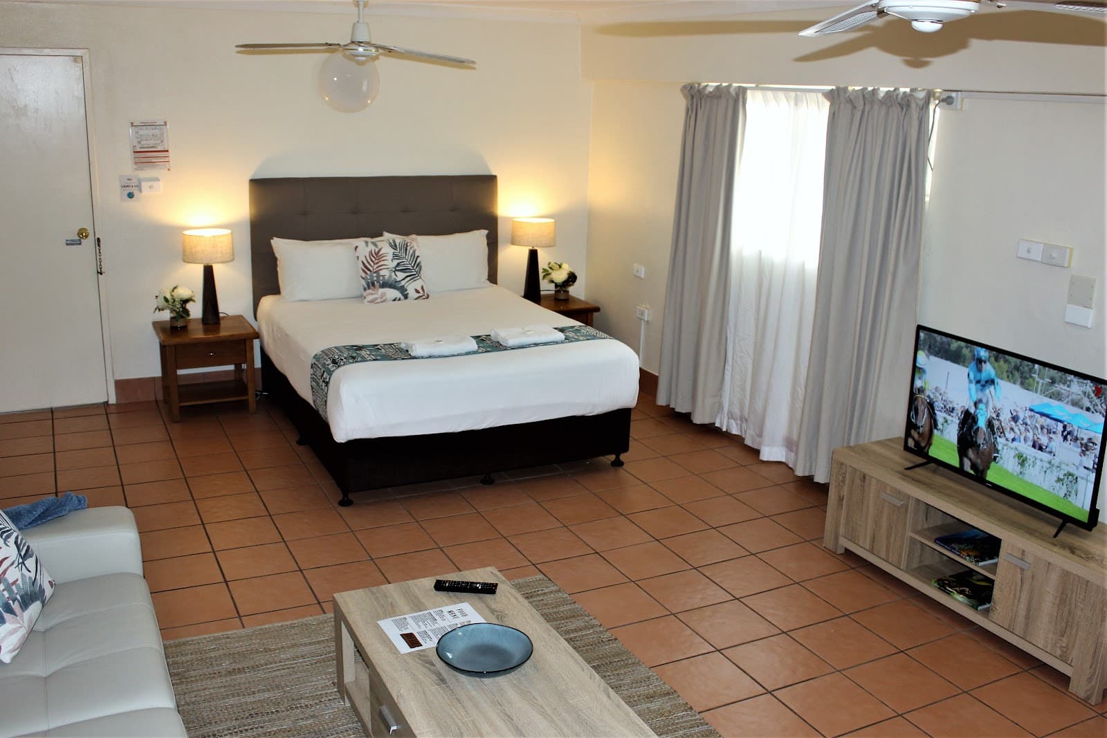 Lake Central Cairns — Cairns North, Cairns