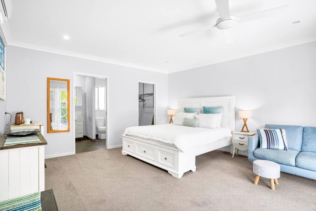 Palm Cove Studio Apartments — Kuranda, Cairns