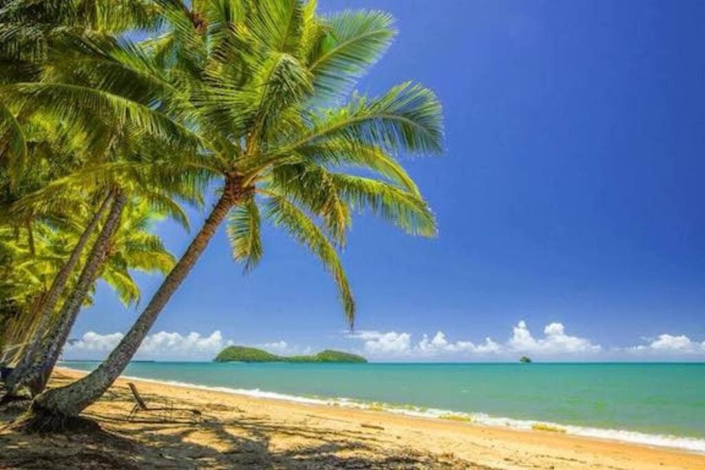 Palm Cove Studio Apartments — Kuranda, Cairns