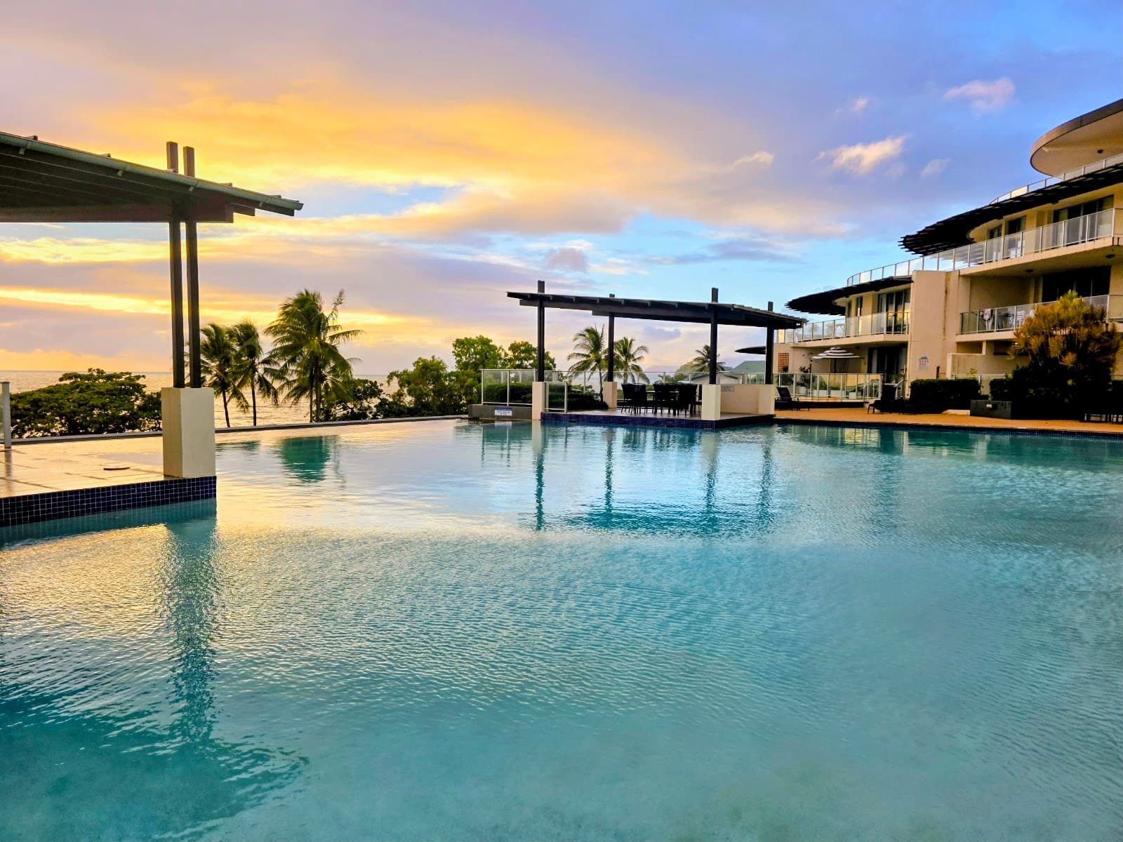 Vue Apartments Trinity Beach — Trinity Beach, Cairns