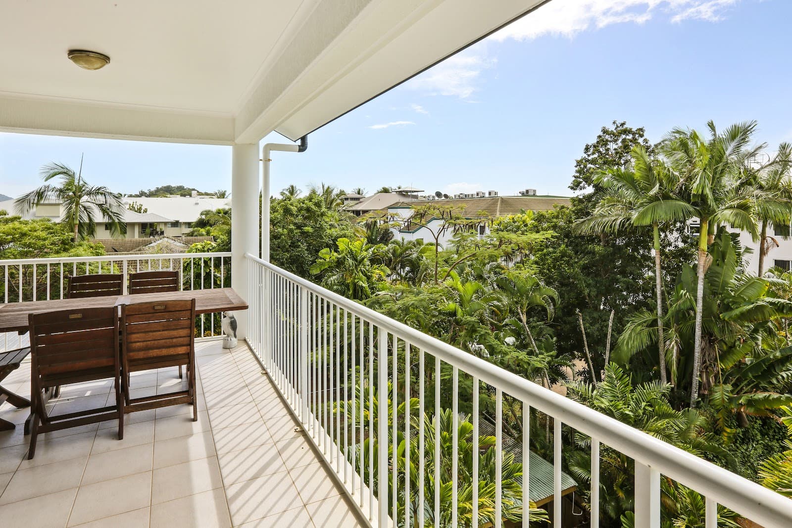 On The Beach Holiday Apartments — Trinity Beach, Cairns