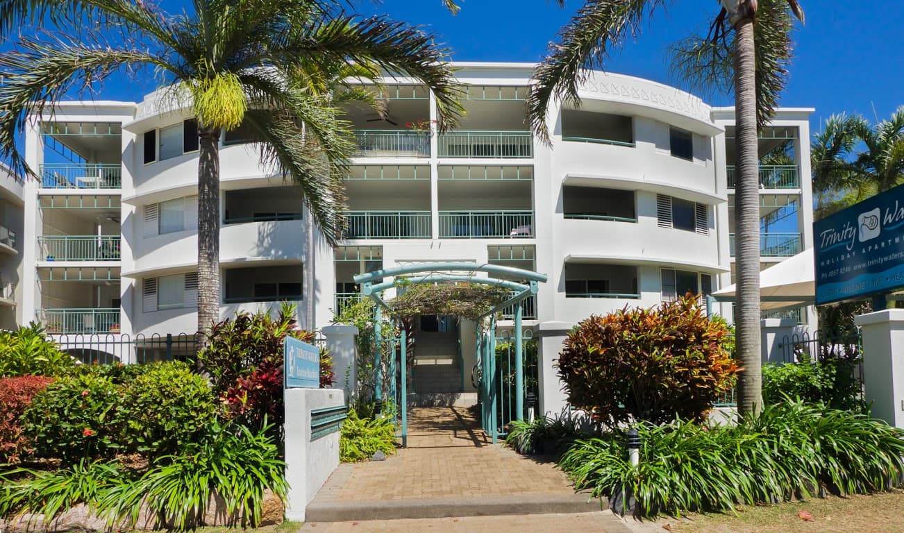 Trinity Waters Boutique Beachfront Holiday Apartments — Smithfield, Cairns